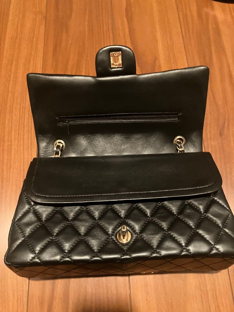美品　CHANEL ノベルティ　ダブルチェーン　フラップバッグ　30 ゴールド