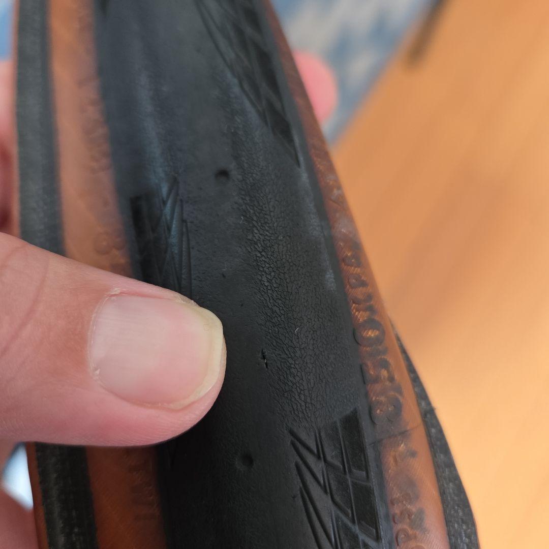 Mavic Aksium 700C disc クリンチャーホイール
