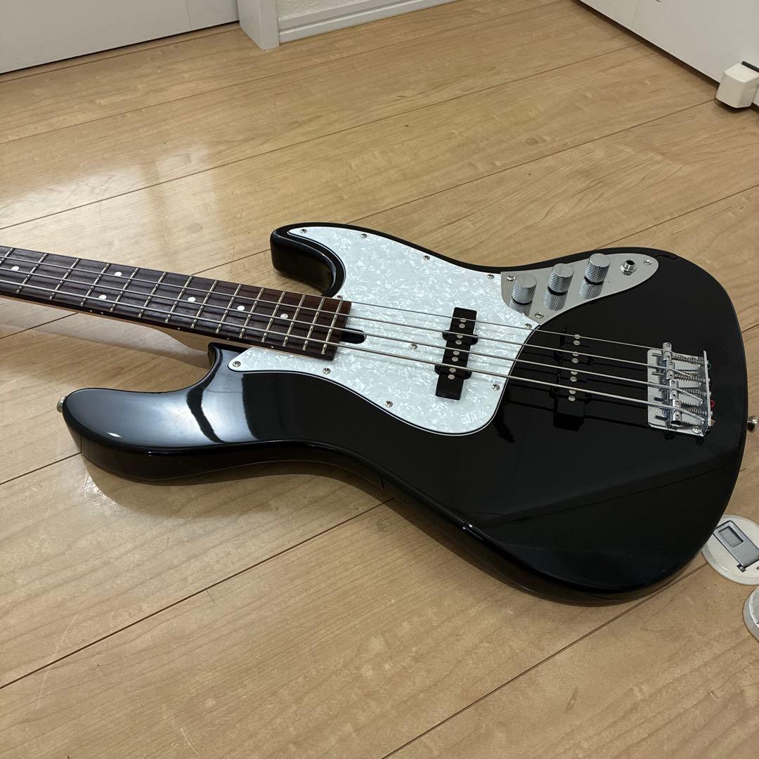 バッカス　ユニバースシリーズ　ジャズベースタイプベースギター　調整済み