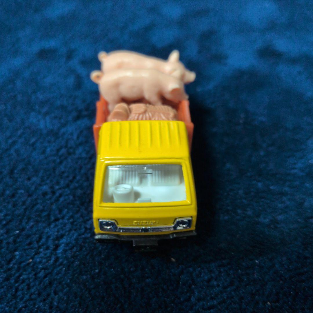 トミカ　スズキキャリィ 家畜運搬車