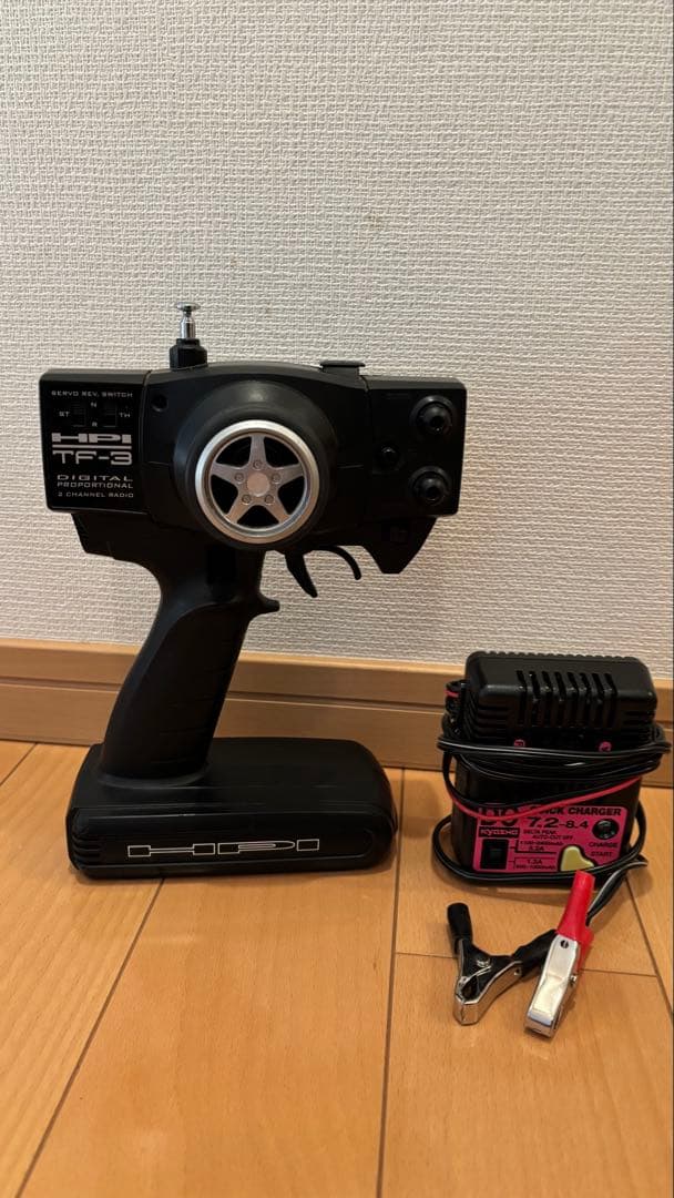 TA04ドリフト仕様　充放電機付き
