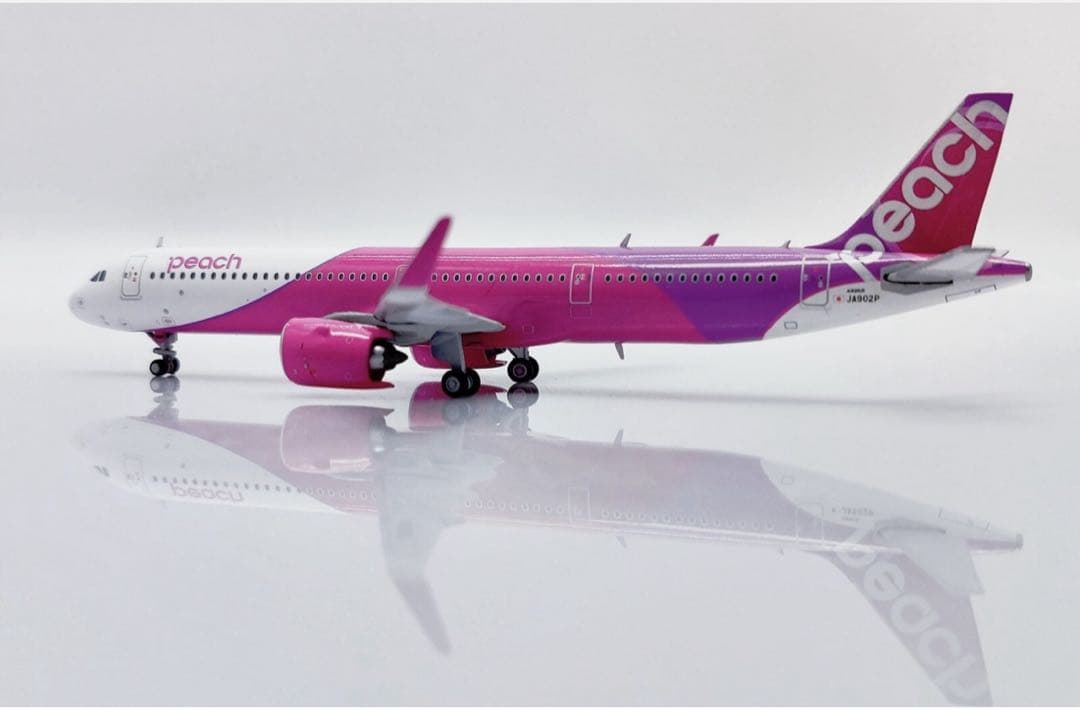 Peach Airbus A321 neo ※最終値下げ