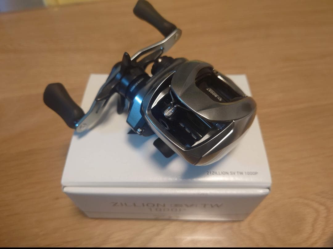 【未使用品】ダイワ ZILLION SV TW 1000P KTF 5.5 右