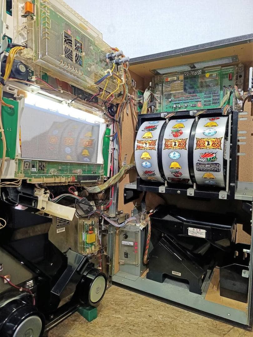 【パチスロ実機】エンターライズ★デビル メイ クライ クロス【不要機付】
