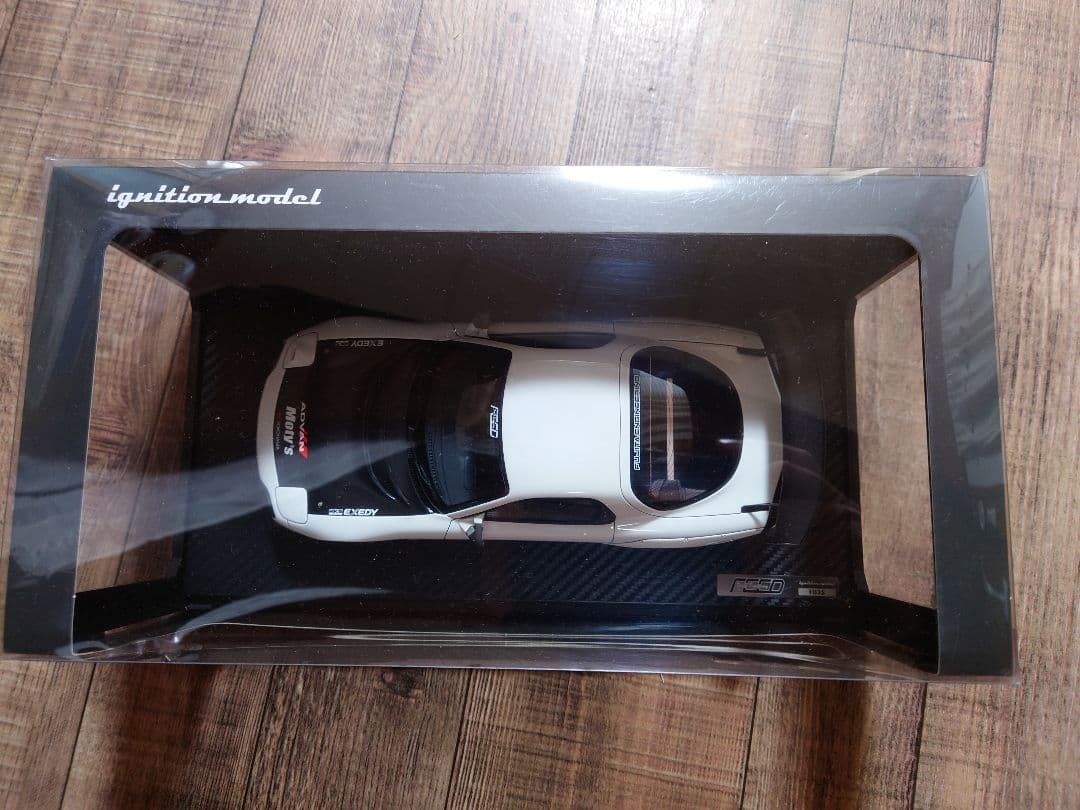 イグニッションモデル1/18マツダRX-7FD3S FEEDホワイト