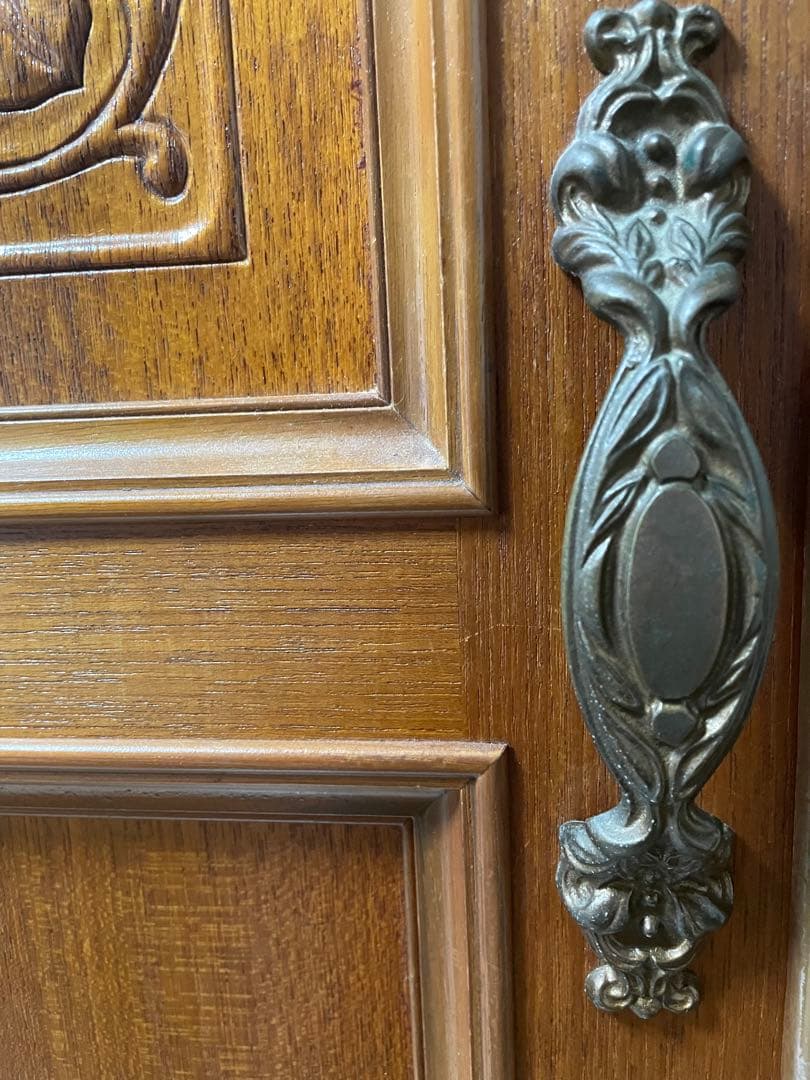 アンティーク　クローゼット