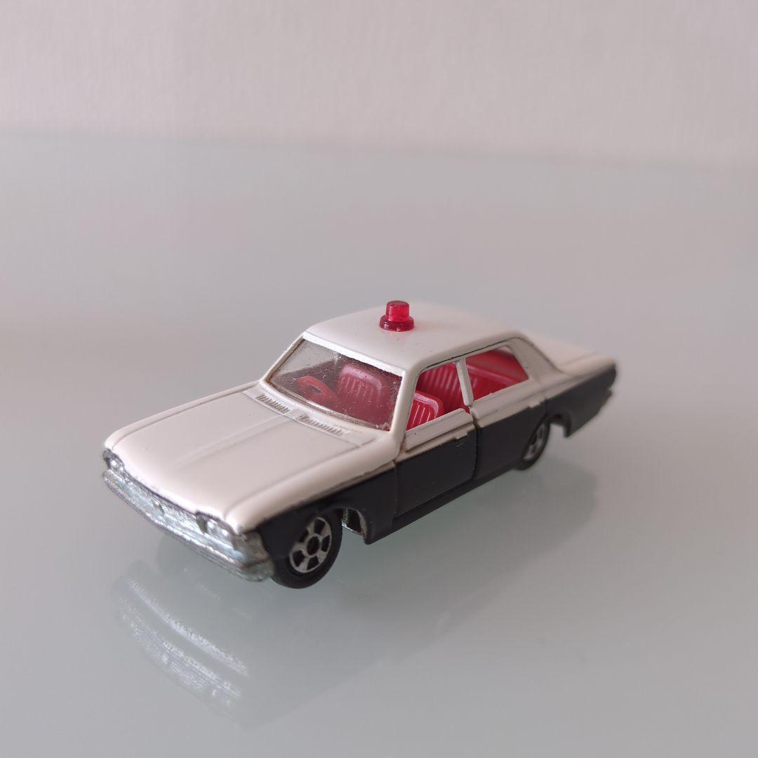 黒箱 トミカ クラウンパトロールカー 1A シール付き 色指定箱