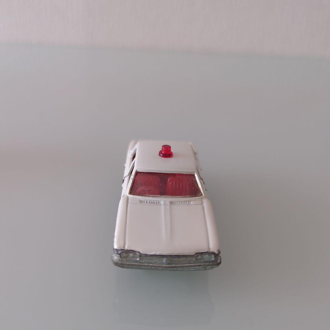 黒箱 トミカ クラウンパトロールカー 1A シール付き 色指定箱