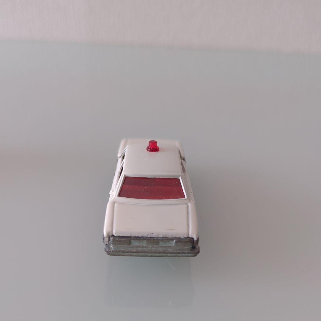 黒箱 トミカ クラウンパトロールカー 1A シール付き 色指定箱