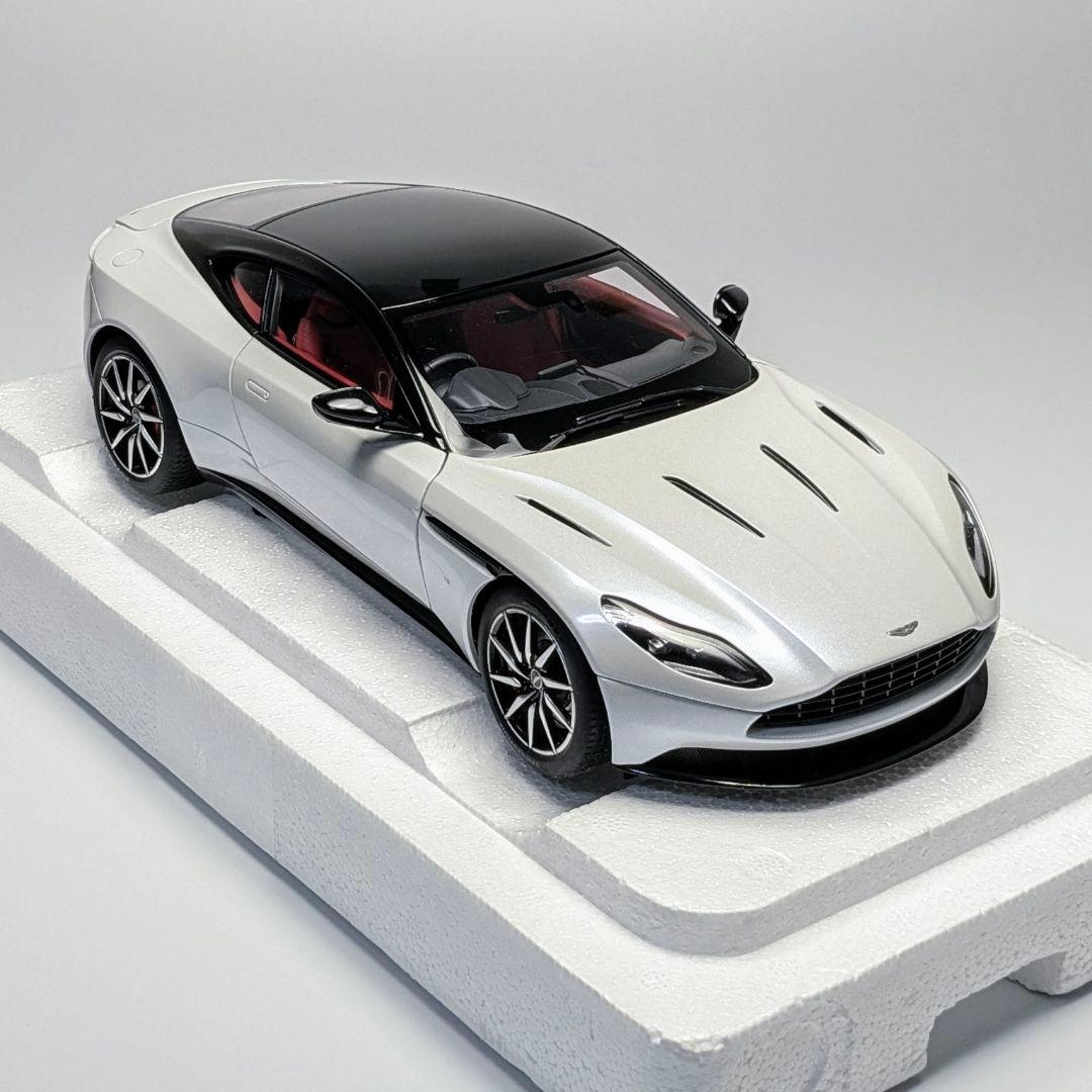 オートアート 1/18 アストンマーチン DB11 メタリック・ホワイト