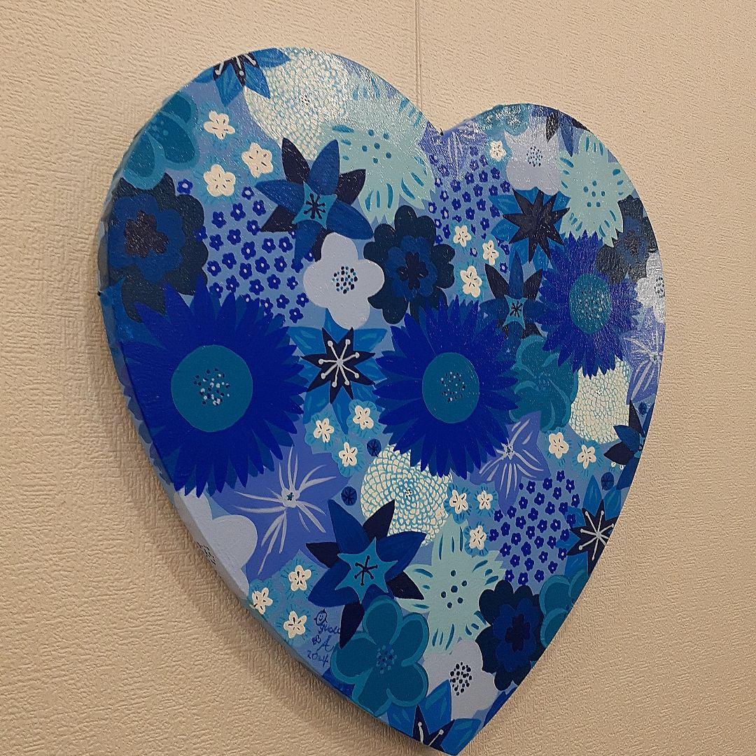 ハート型 青い花だらけのハートの作品 画家　小楠アキコ作品　40×40cm