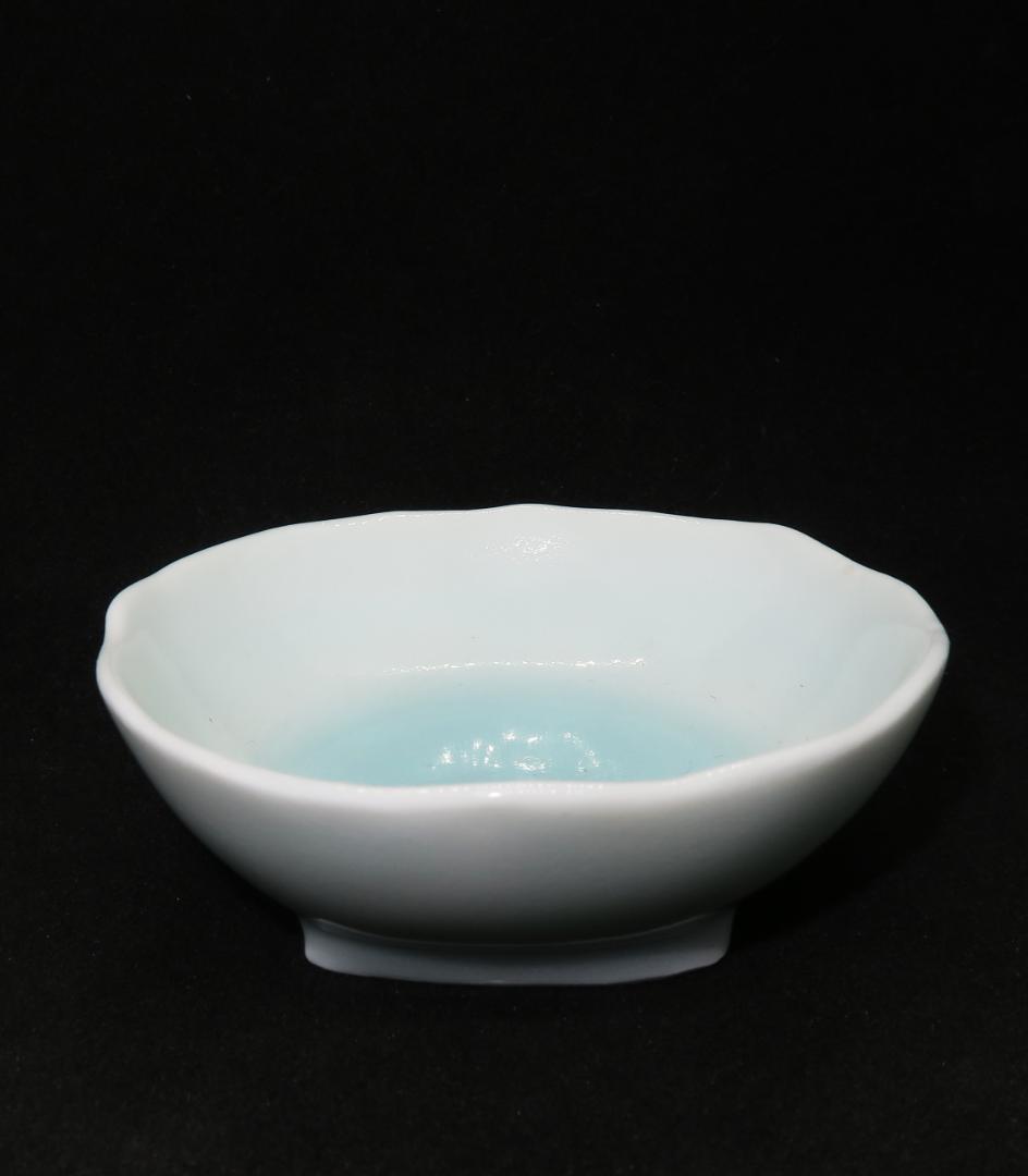 ぐい吞み（酒杯・お猪口）作家物　久保田保義作　青白磁　悠斗窯