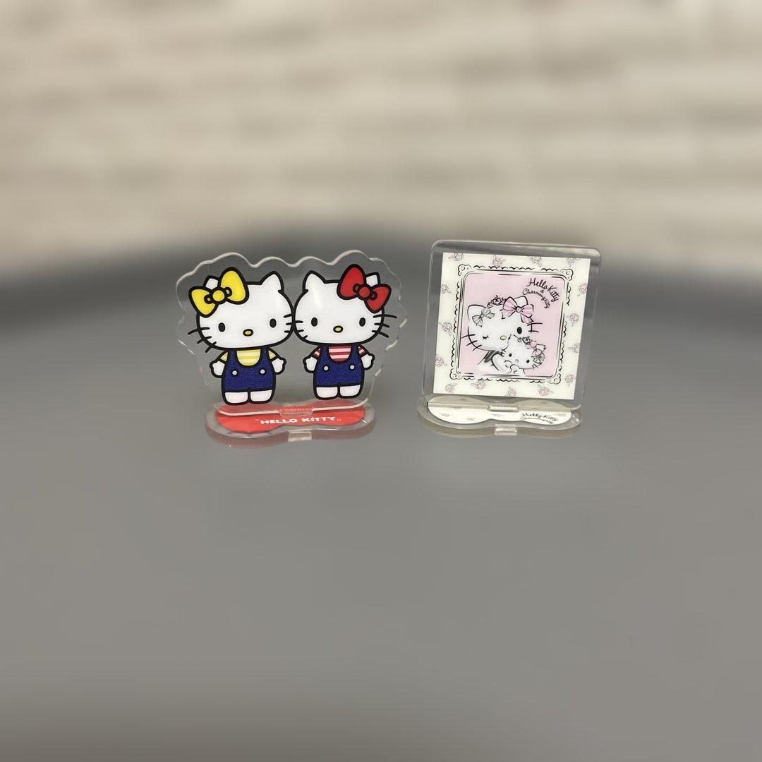 ハローキティグッズまとめ売り　アクリルスタンド・タンブラーなど