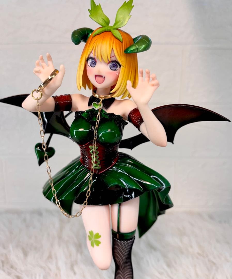 み*ー様 五等分の花嫁　中野四葉　フィギュア　リペイント　小悪魔ver ゴールド