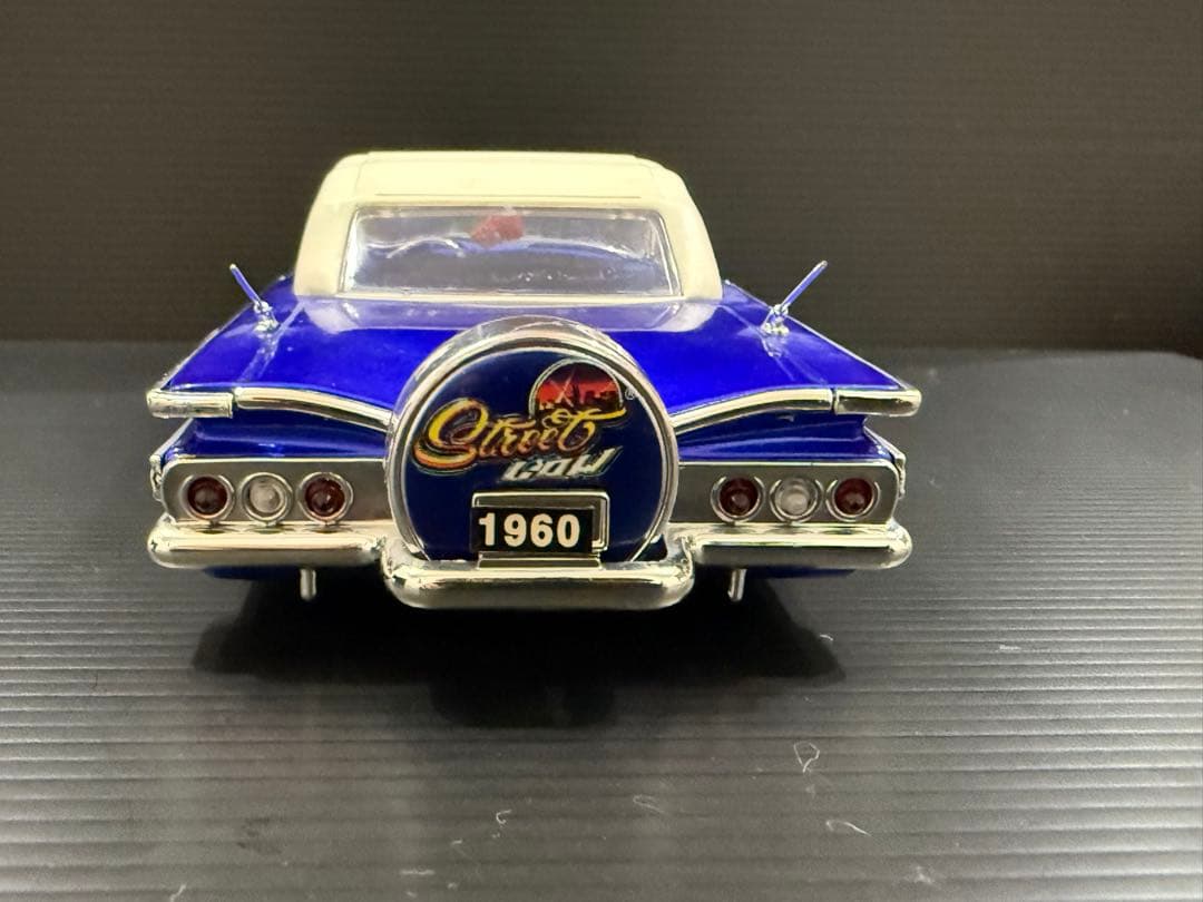 【JADA 1960年　シボレー　インパラ　ローライダー】1/24