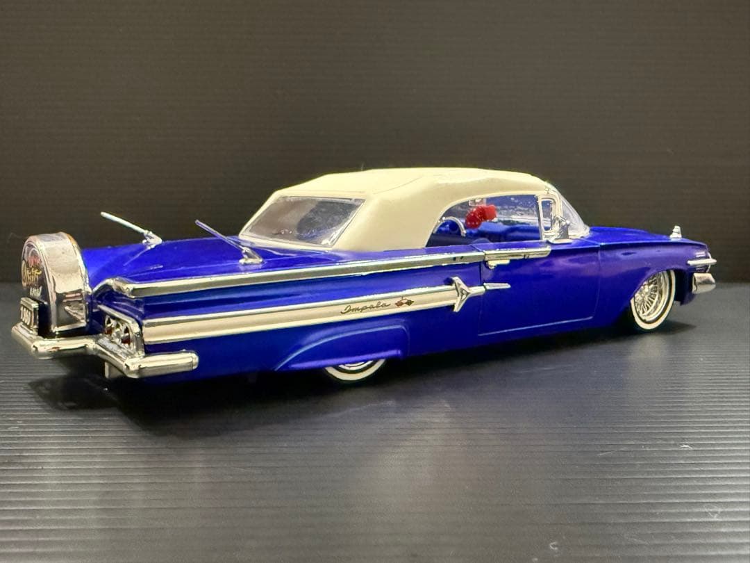 【JADA 1960年　シボレー　インパラ　ローライダー】1/24