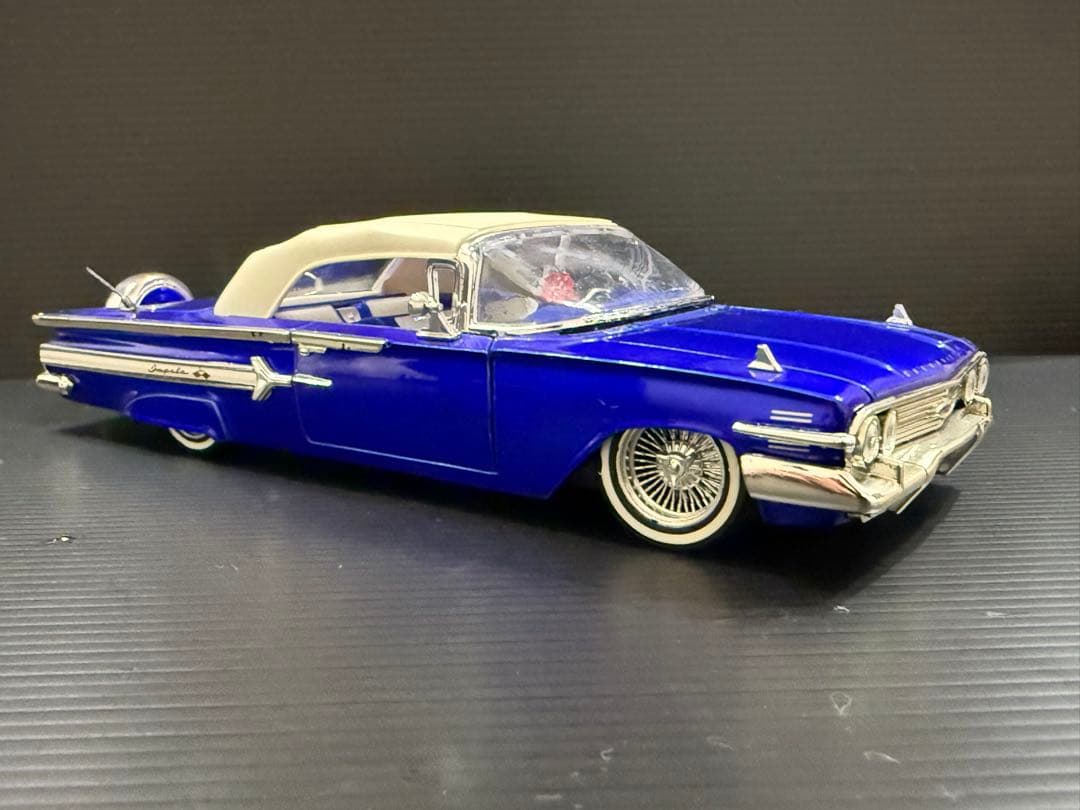 【JADA 1960年　シボレー　インパラ　ローライダー】1/24
