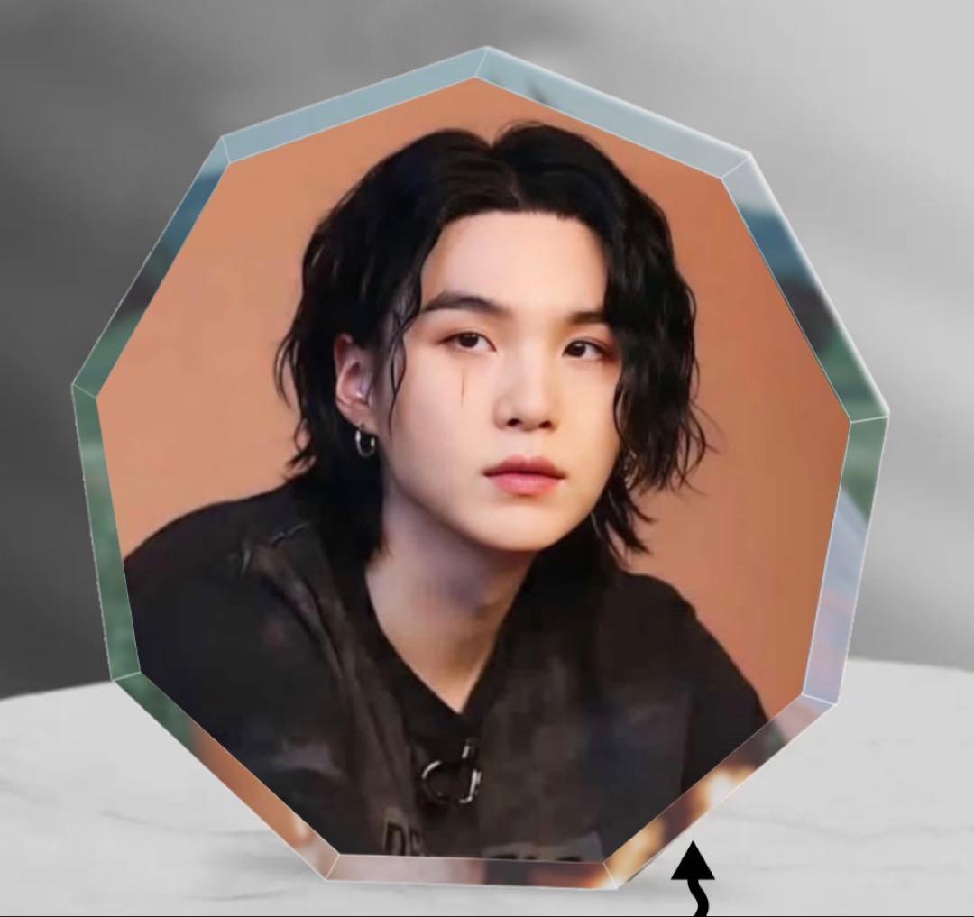 SUGA ユンギ　センイルグッズ アクリルブロックスタンド付き