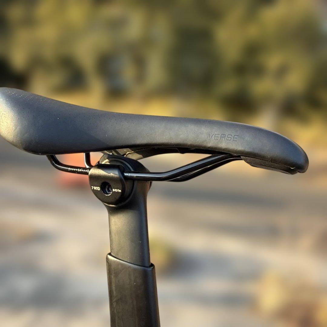 《美品》TREK Madone SL5 Gen8 105Di2 サイズM