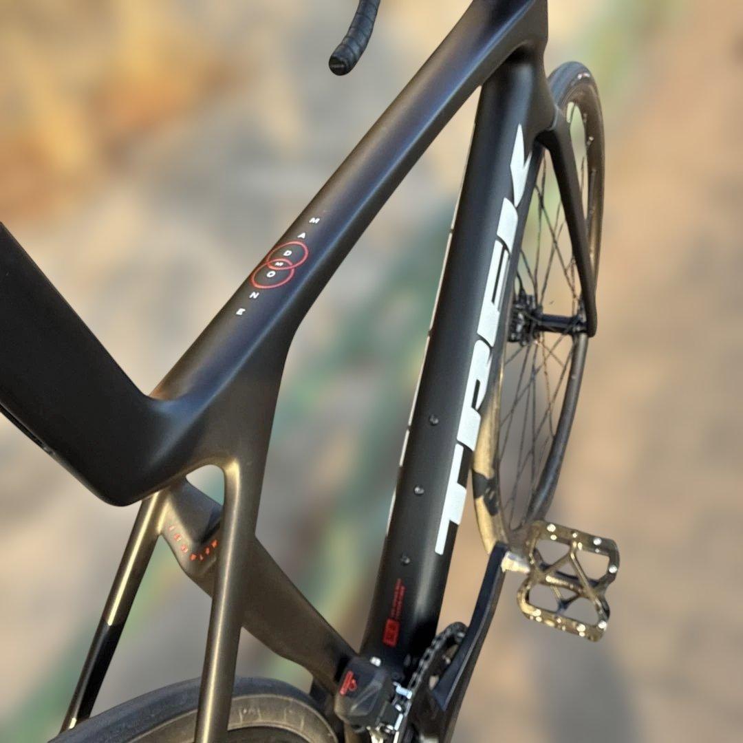 《美品》TREK Madone SL5 Gen8 105Di2 サイズM