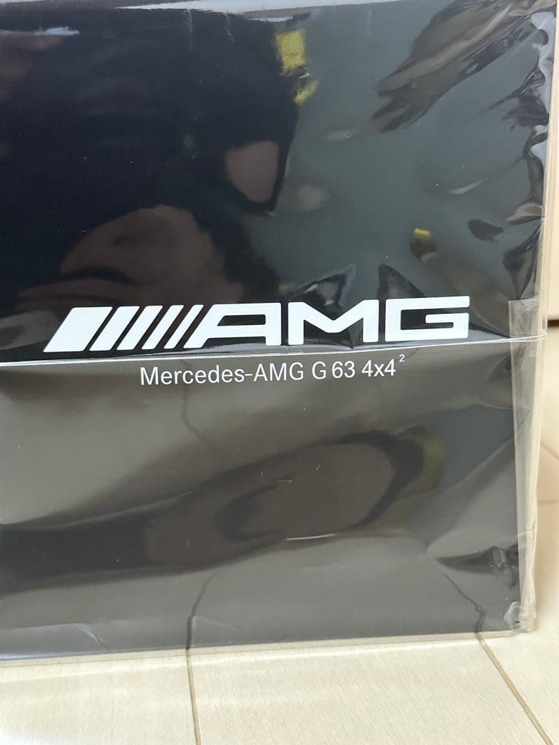 世界1000台限定メルセデスベンツAMGG63 4×4² 1/18新品未開封