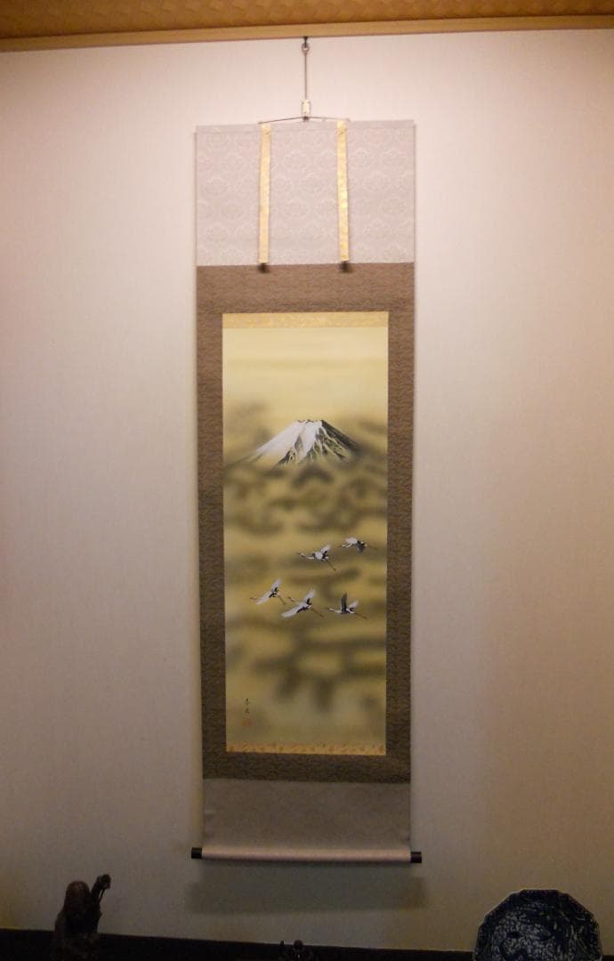 掛け軸 小川香月 富嶽群翔 絹本 希少 軸装 茶道具 掛軸 美品 です。