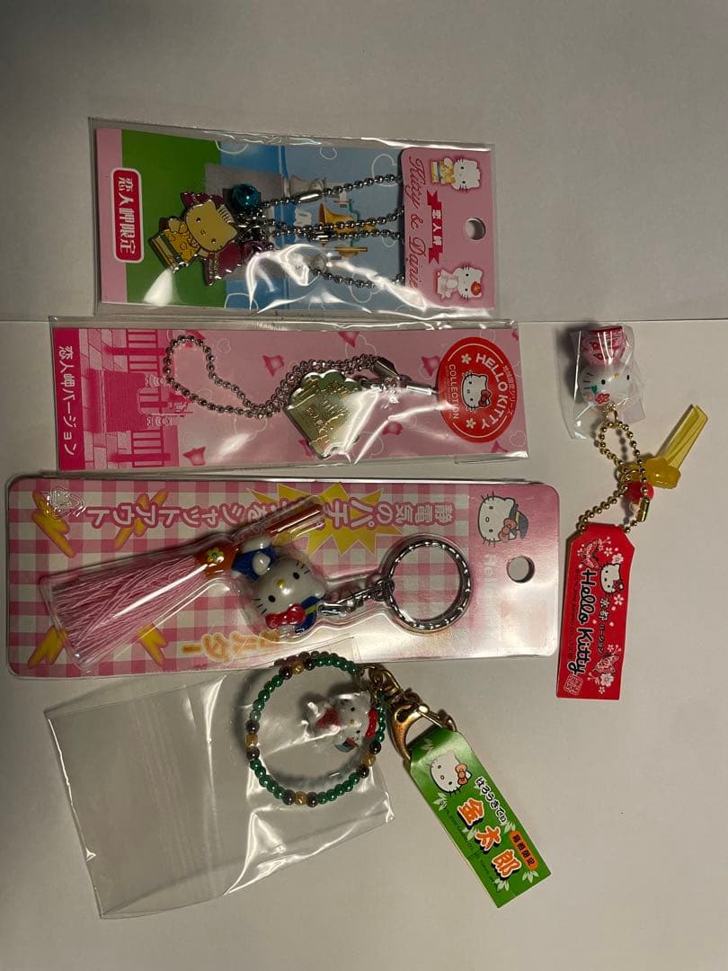合馬公式アカウント1  キティご当地根付けストラップ　まとめ売り　79個