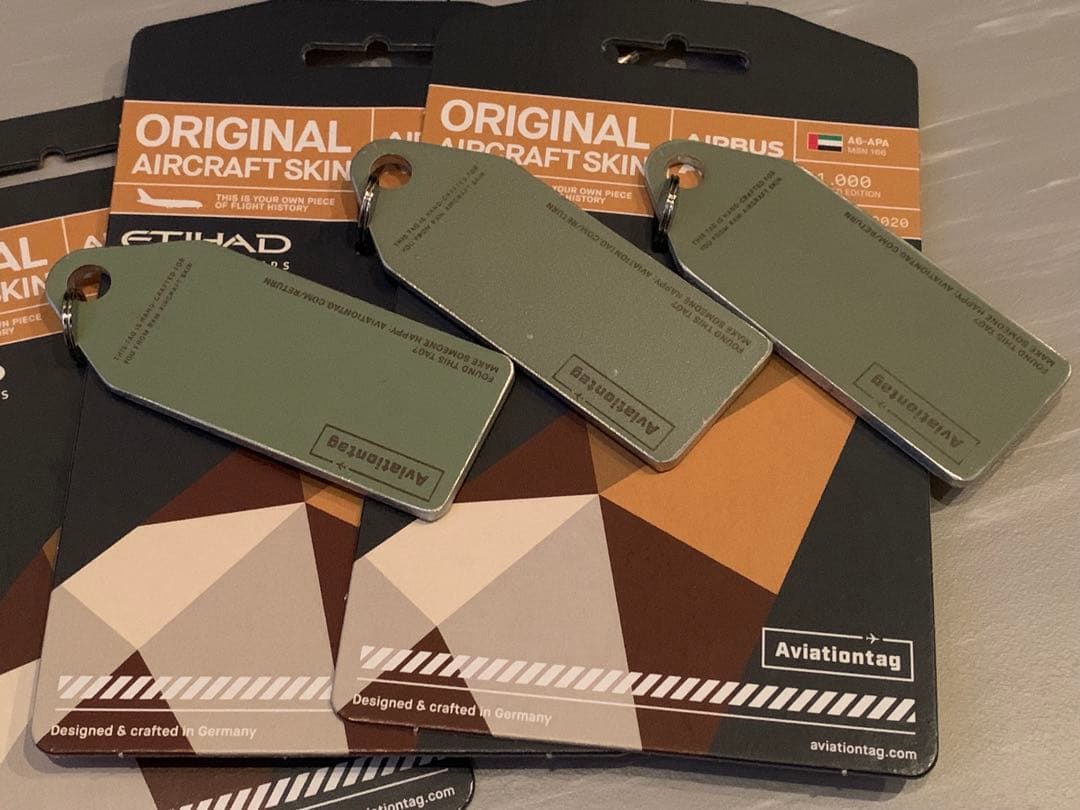 エティハド航空 A380 タグ キーホルダー 3色セット Aviationtag