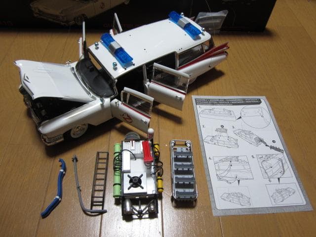 ホットウィール　全開閉　1/18 ゴーストバスターズ ECTO-1 ELITE
