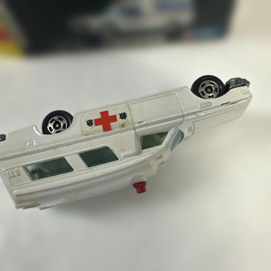 トミカ黒箱No.40 TOYOTA救急車ヴィンテージ
