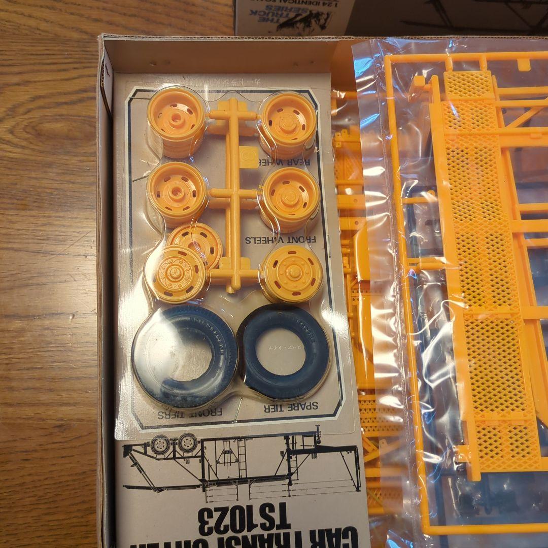 プラモデル　三菱ふそう　カートランスポーター