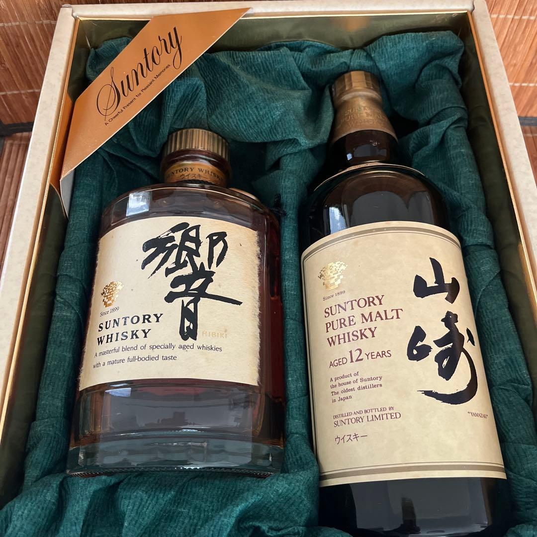 Suntory Whisky 2本セット（響＆山崎）ギフトセット化粧箱入