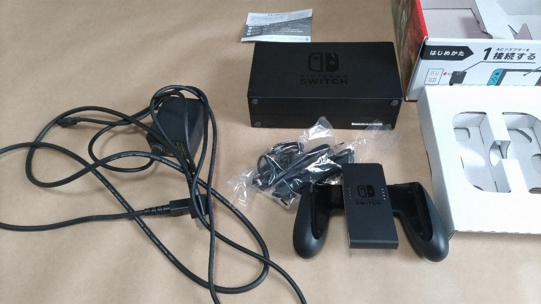 Nintendo Switch 本体と付属品セット(joy-conなし)