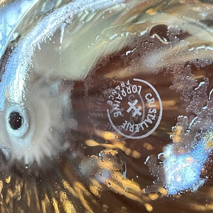 フランス 彫刻デキャンタ 厚みあるクリスタルに芸術的シルバー装飾 重1,214g