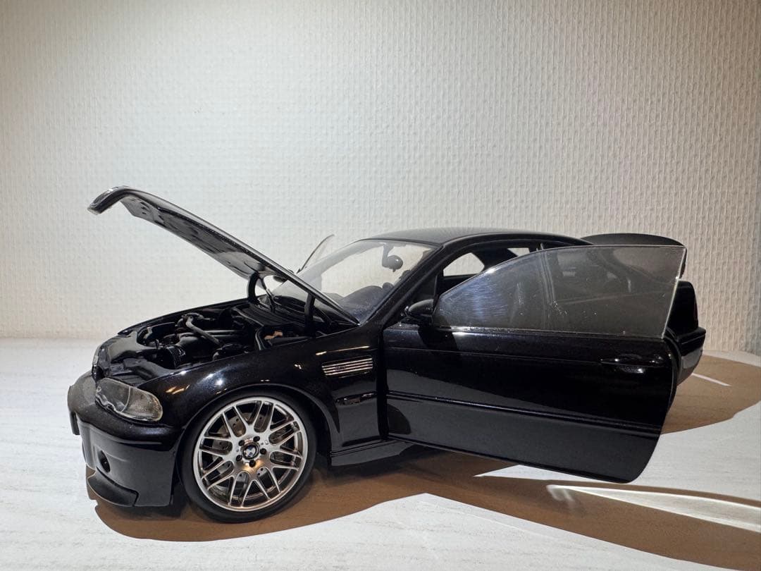  M3 CSL ミニカー 1/18スケール 黒