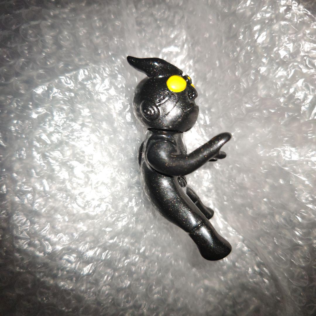PILLS TOY　夢幻ロボット　人造人間　黒　ソフビ