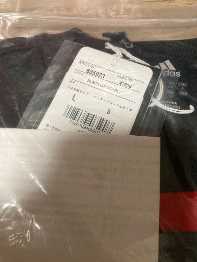 adidas リバプール　上　Lサイズ 未開封品