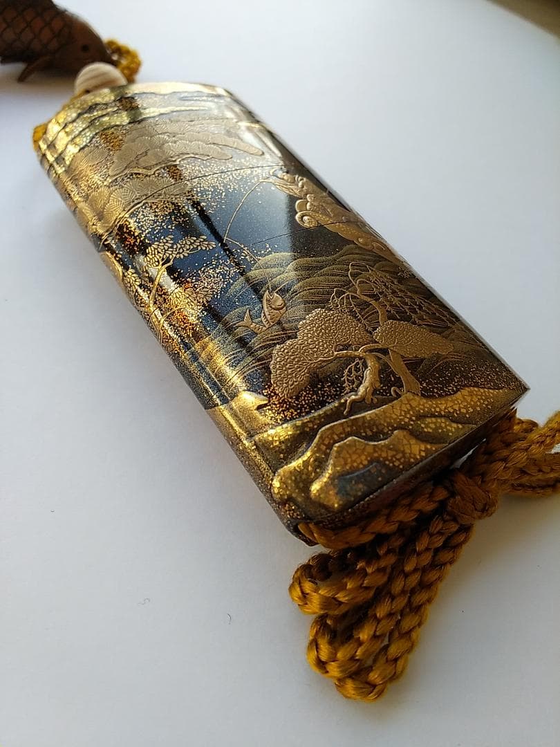 金地船人物高蒔絵印籠　梶川文龍斎作（江戸時代・美術館展示クラス・根付）
