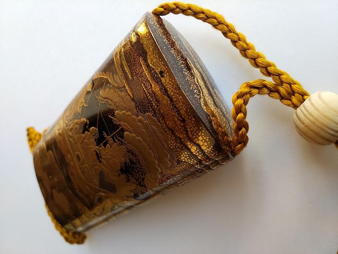 金地船人物高蒔絵印籠　梶川文龍斎作（江戸時代・美術館展示クラス・根付）