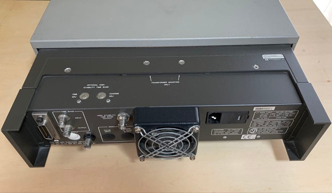【横河・ヒューレット・パッカード】HP 8657B シンセサイズド標準信号発生器