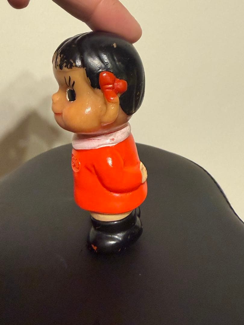 ◆激レア◆昭和当時物 不二家 ペコちゃん 笛入り ソフビ人形 9cm 初期造形