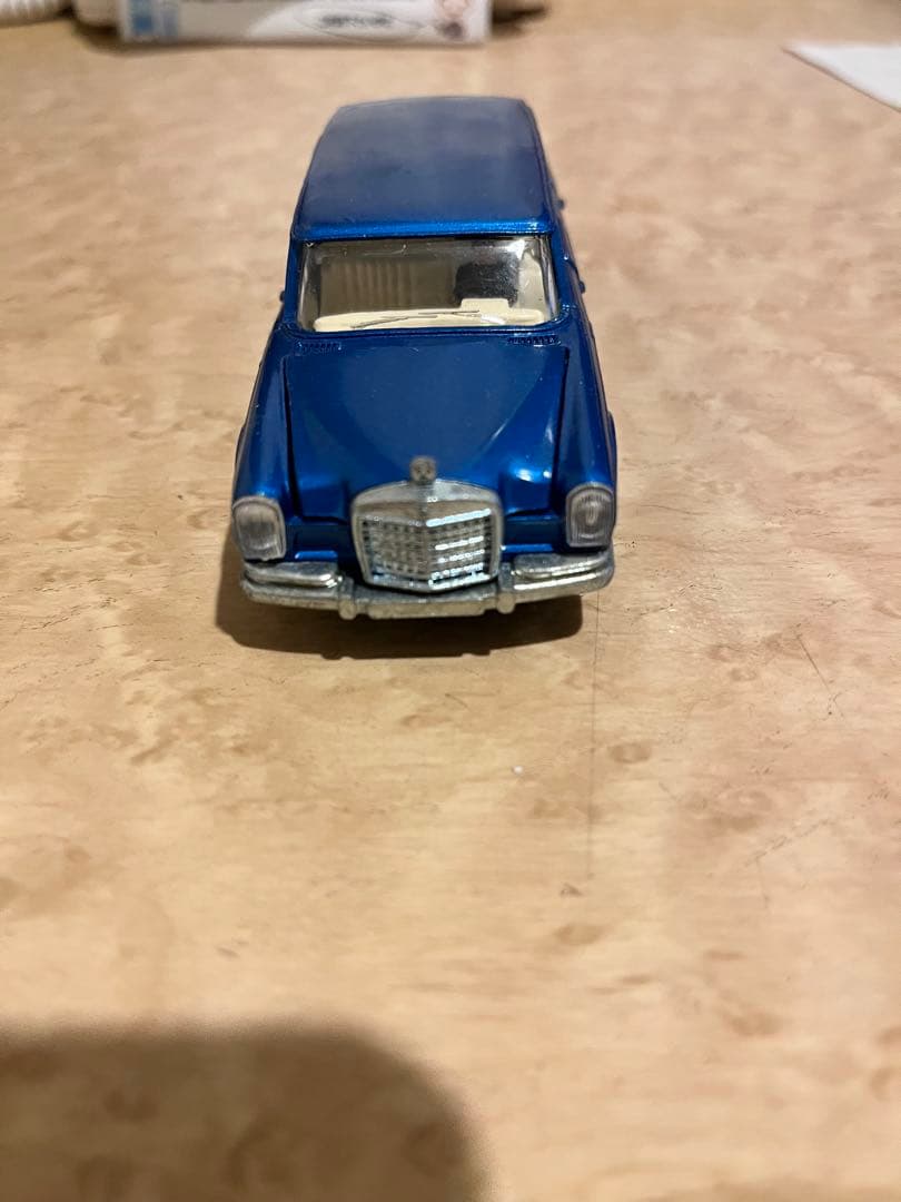 リムジン ベンツ600プルマン　DINKY TOYS 本体のみ