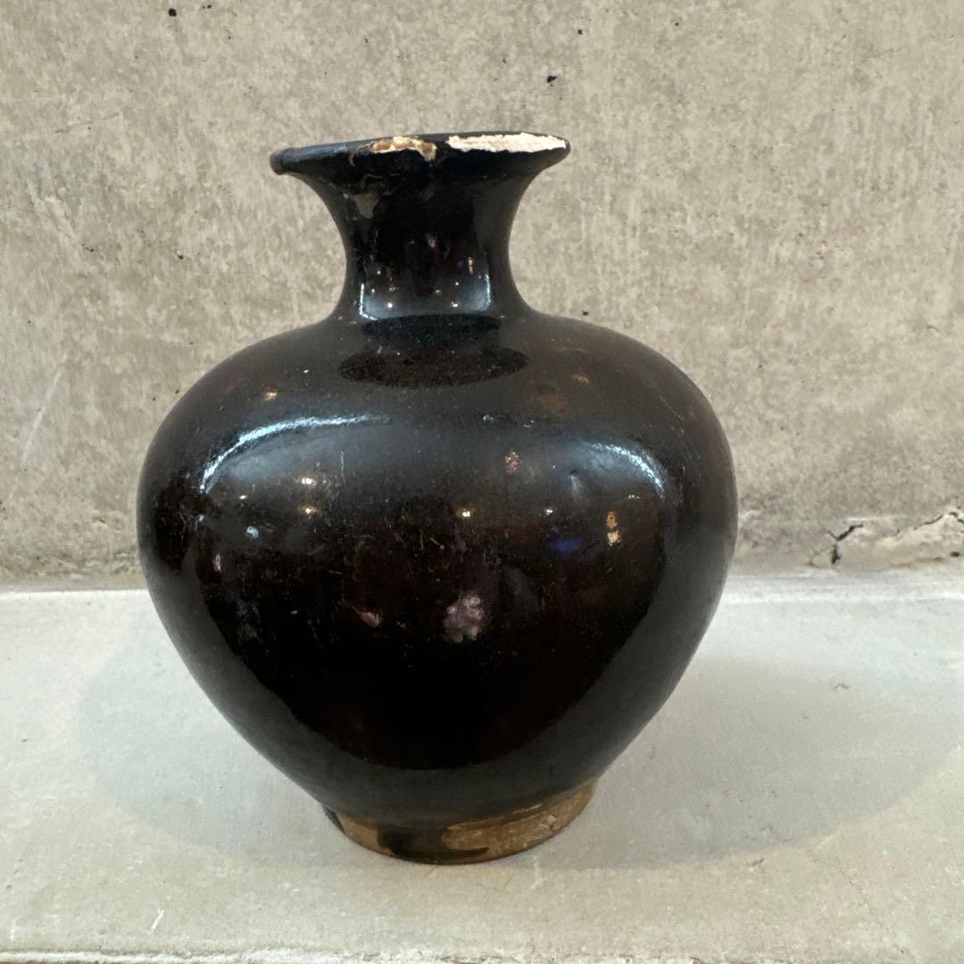 壺屋焼.19世紀.黒釉髪油壺