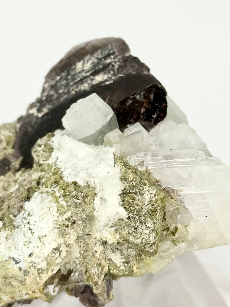 アキシナイト　バライト　斧石　重晶石　原石　鉱物　鉱物標本　水晶　隕石　鉱石