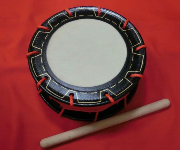 エイサー締め太鼓(大)　直径３０cm　取手棒、バチ付　新品未使用品