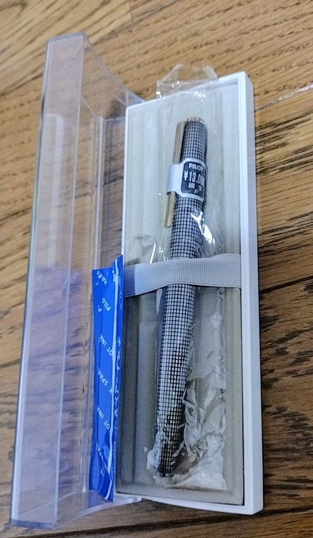 PILOT パイロット 万年筆 スターリングシルバー 格子 細字
