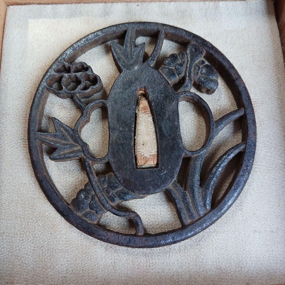 刀鐔　長州萩住　河治作　鉄地
