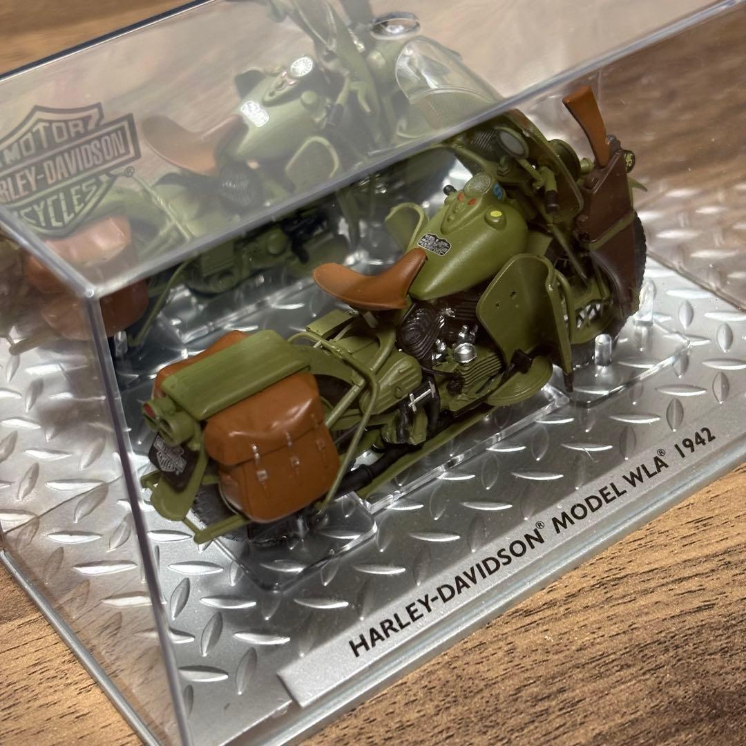 ⭐️デアゴスティーニ　ハーレーダビッドソン 1/24 12台 専用ショーケース付き