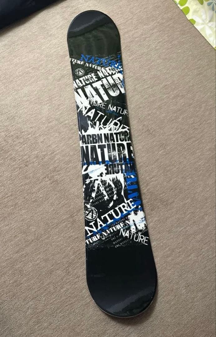 スノーボード(黒色ベースに青、白色文字)美品‼️　カバー付き‼️