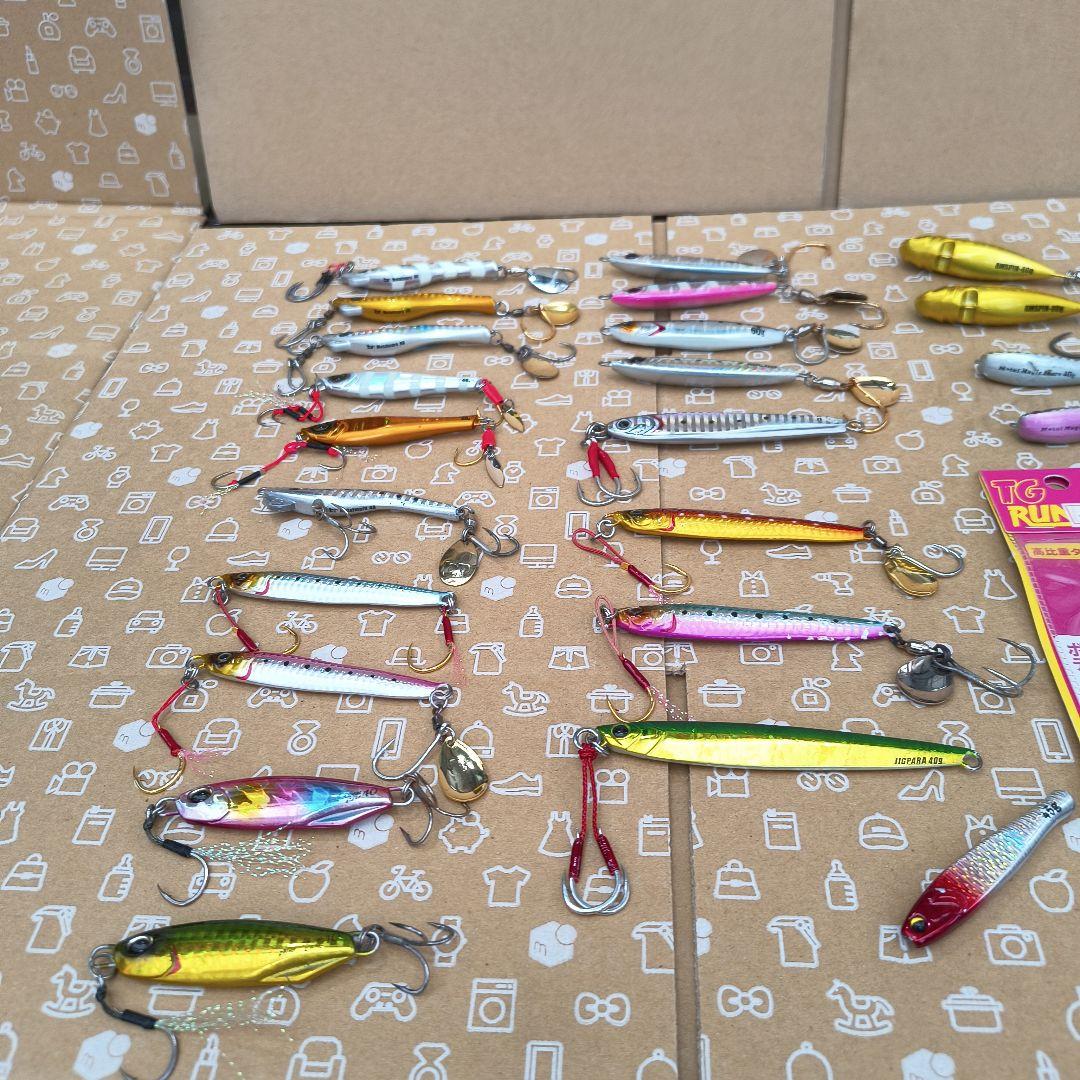 メタルジグ 釣り用ルアーセット 約33個プラスジグケース2個